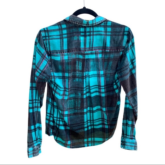 American Eagle 100% Cotton Button Down 
Size: XS - Picture 2 of 4